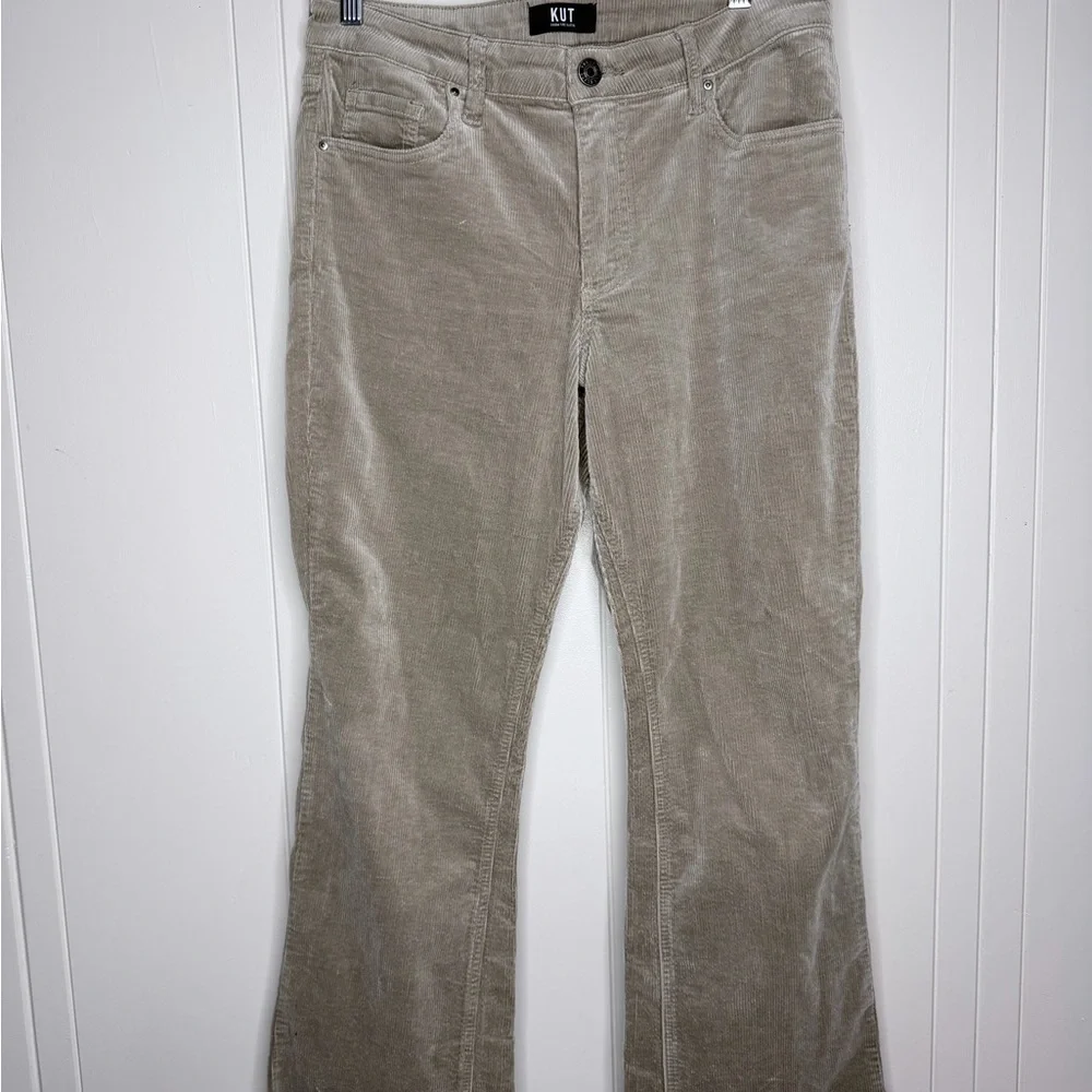 Kut from the Kloth Meg Corduroy




Meg Corduroy High Rise Wide Leg - Picture 2 of 10